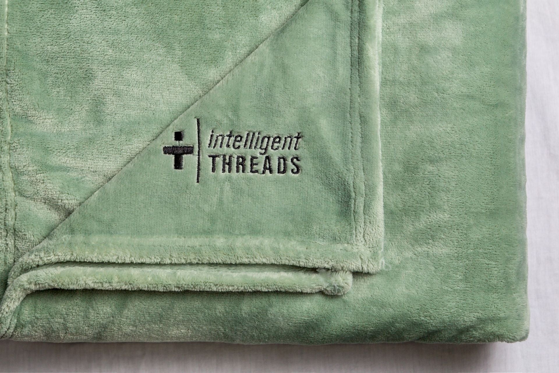 Intelligent Threads Recovery Blanket