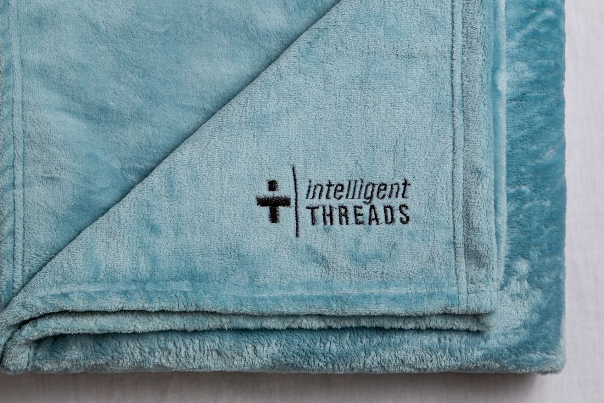 Intelligent Threads Recovery Blanket