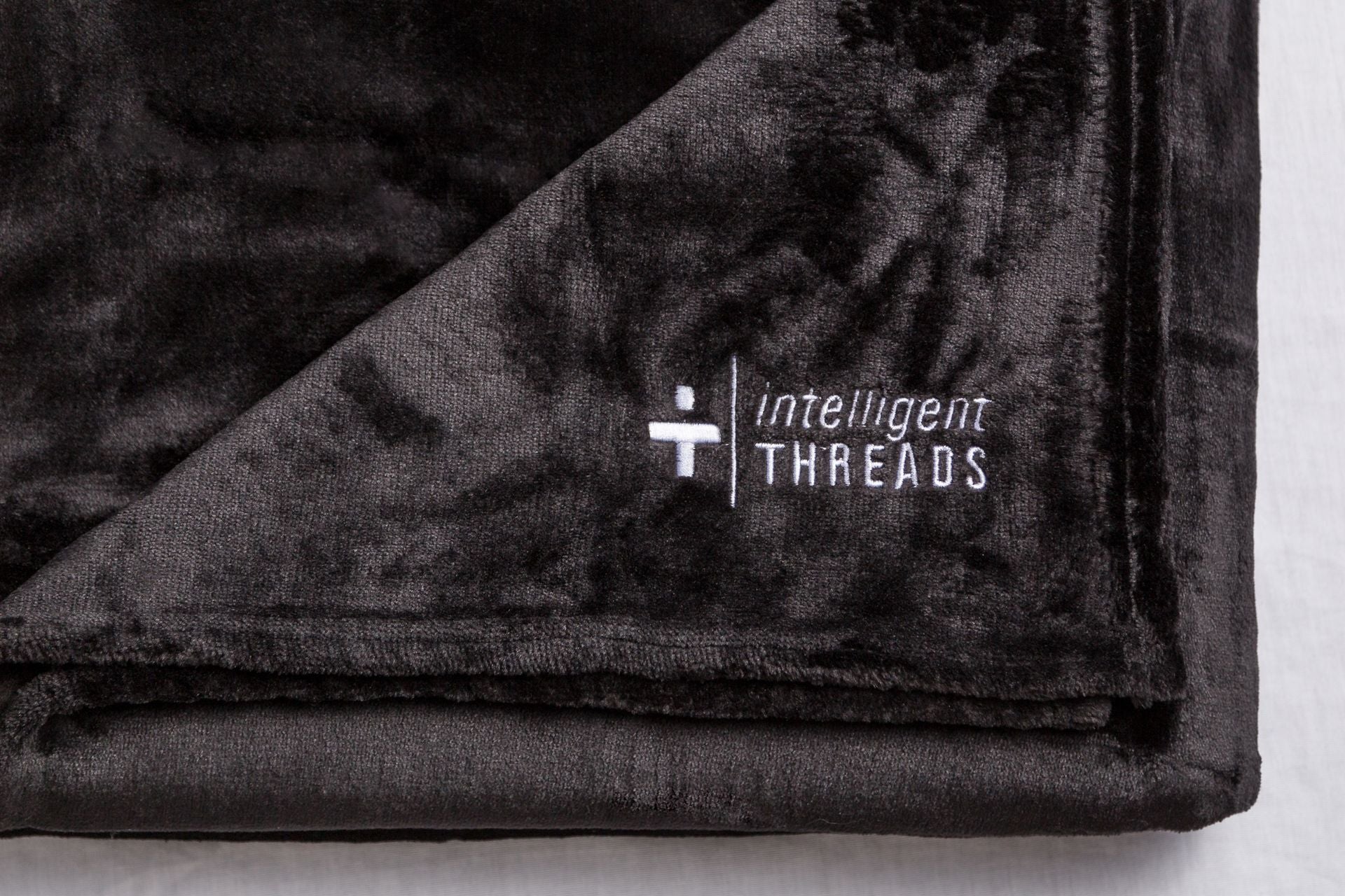 Intelligent Threads Recovery Blanket